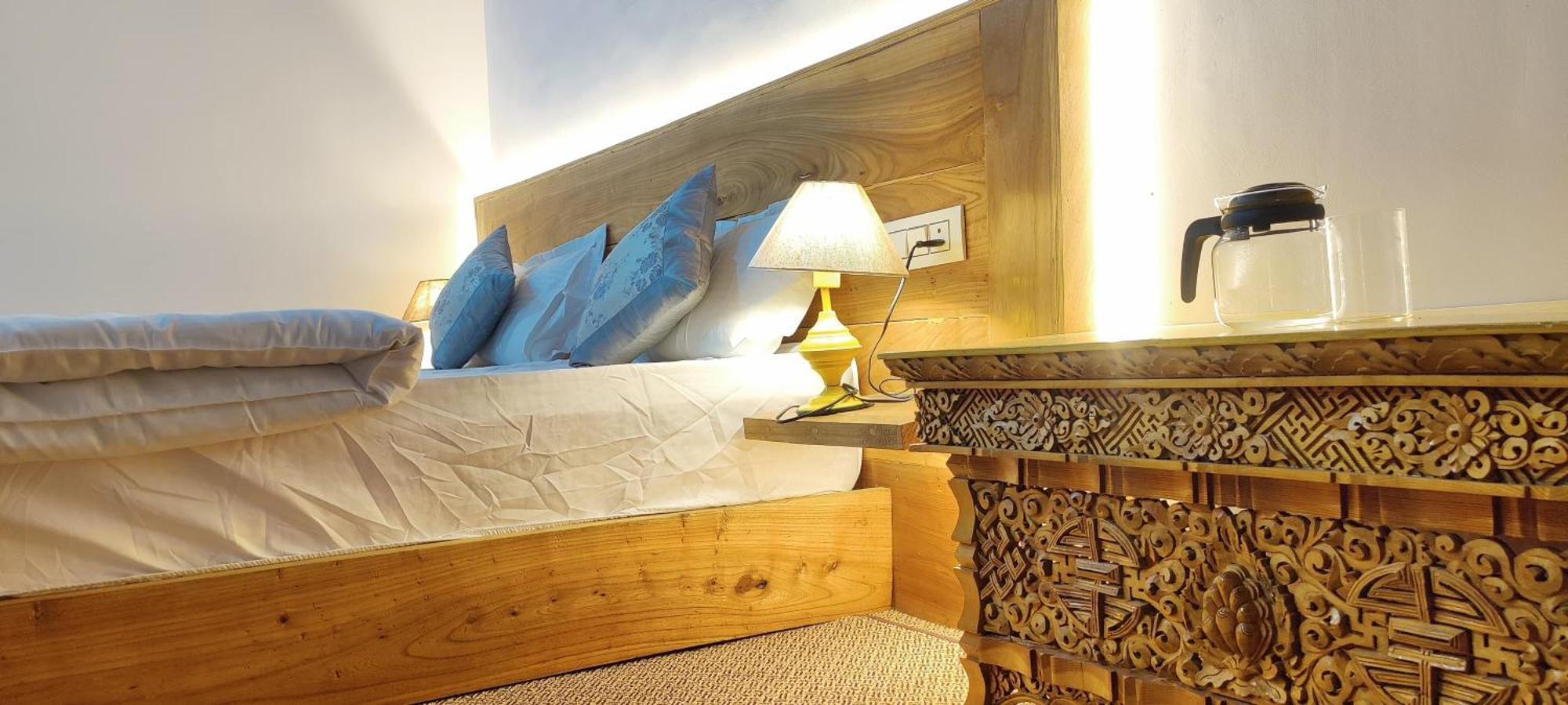 Traveller Nest Hotel Deskit Екстериор снимка